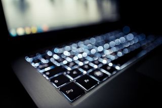 apple-light-silver-keyboard-mac-book-hd-wallpaper-preview